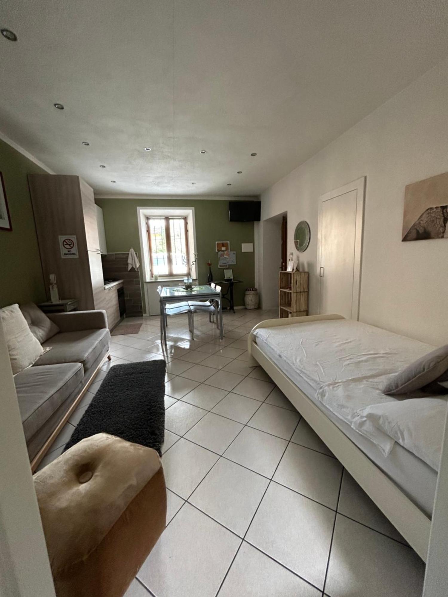 דרונרו La Tana Guest House מראה חיצוני תמונה