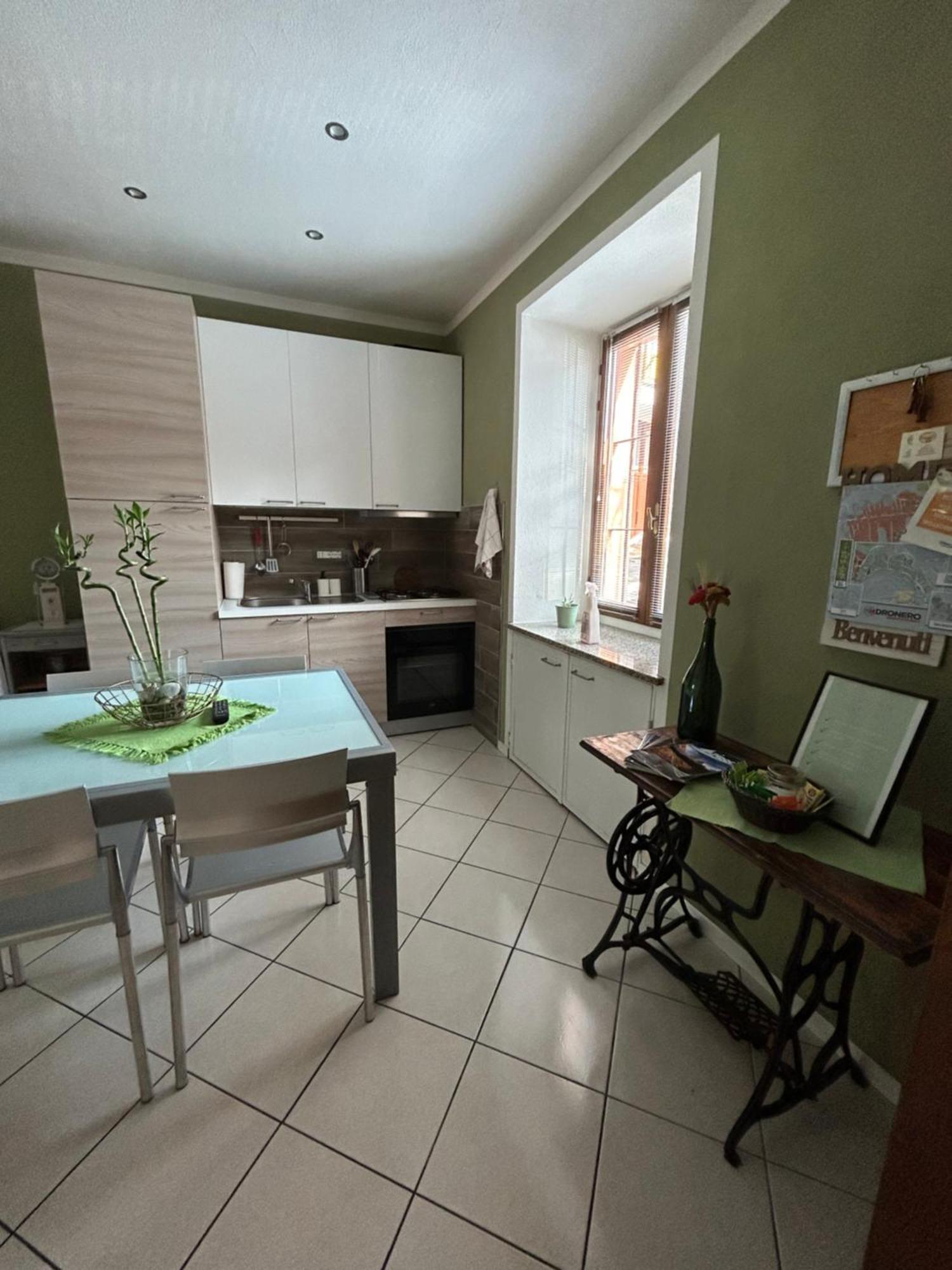 דרונרו La Tana Guest House מראה חיצוני תמונה